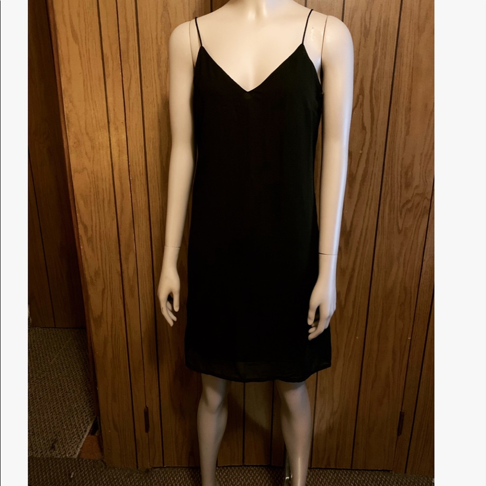 Black Dress - Picture 2 of 4
